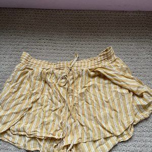 American Eagle Flowy Shorts